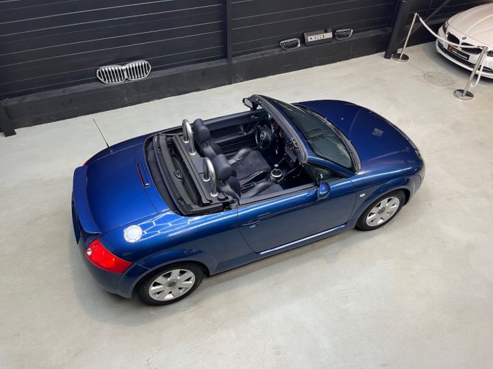 Audi TT Roadster 1.8T Design Edition Bleu - 25