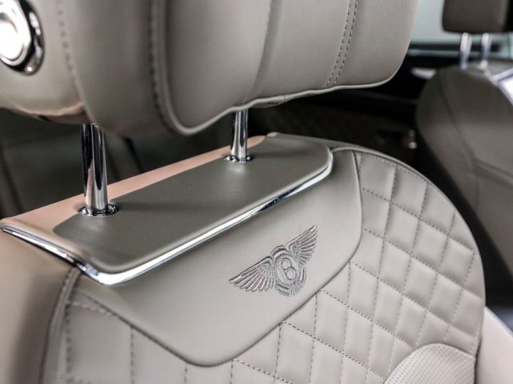 Bentley Bentayga W12 6.0 608 ch / TOP / 1èreM /Caméra 360° /Ventilation Des Sièges / JA 23 BRABUS / RARE  / Garantie 12 Mois Prémium Gris Argent - 13