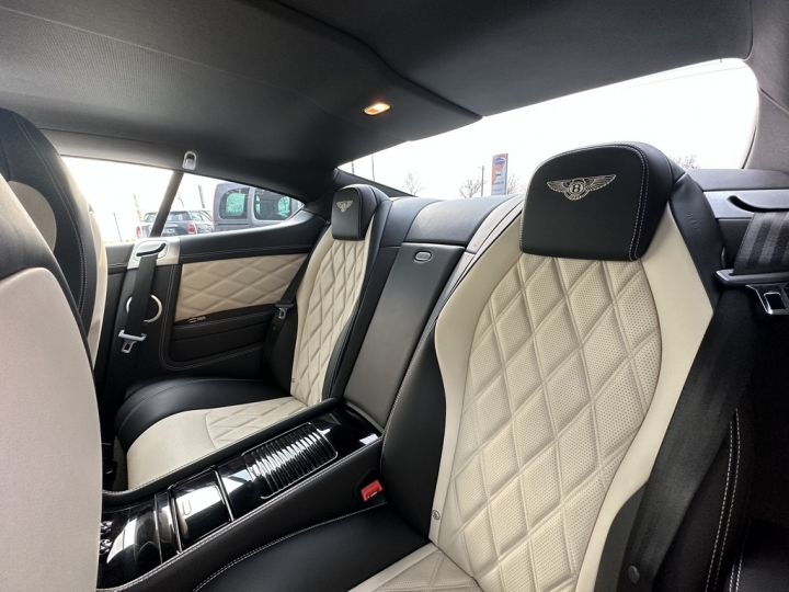 Bentley Continental GT V8 4.0 Noir - 31