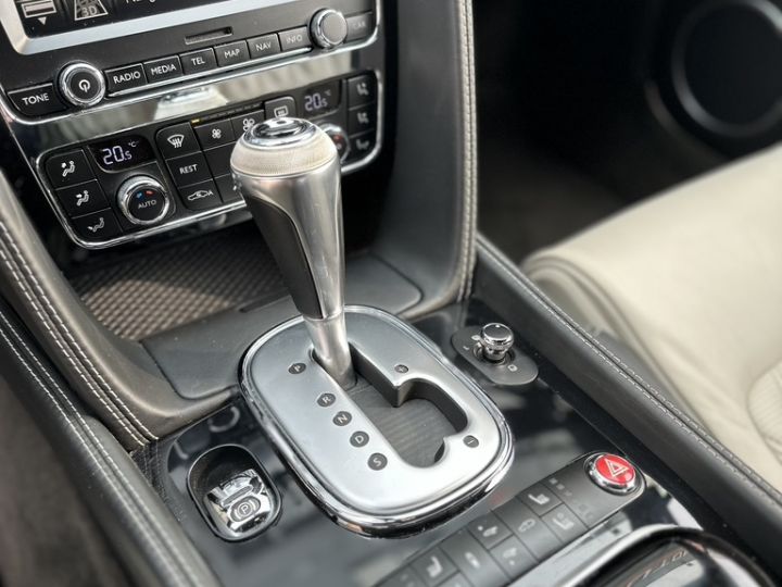 Bentley Continental GT V8 4.0 Noir - 48