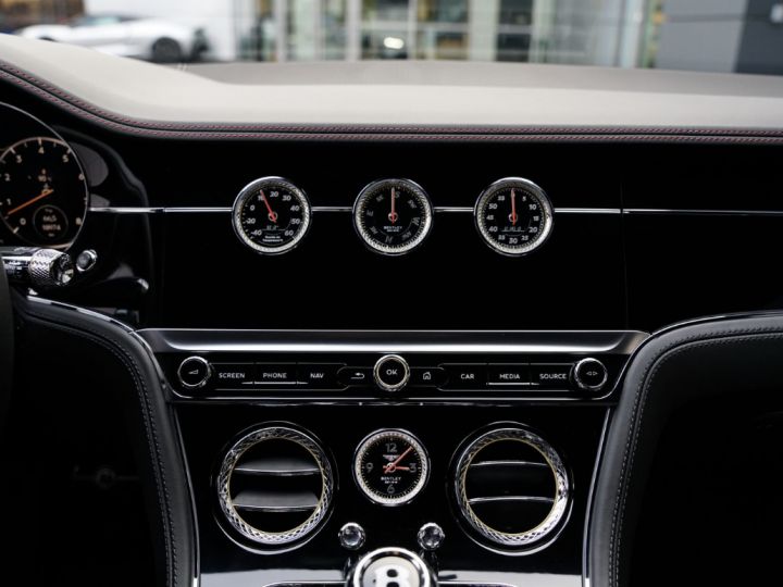 Bentley Continental GT V8 Mulliner  - 26