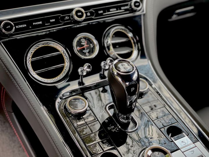 Bentley Continental GT V8 MULLINER 4.0 550 CV BLACKLINE FULL CARBONE (MALUS INCLUS) - MONACO Noir Onyx Métal - 32