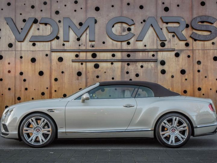 Bentley Continental GTC 4.0 V8 S 528 Ch 4WD*ACC *JA20* 1èreM* MULLINER*MASSAGE* Sièges Chauffants Massants Ventilés * Garantie 12 Mois Prémium Blanche - 9