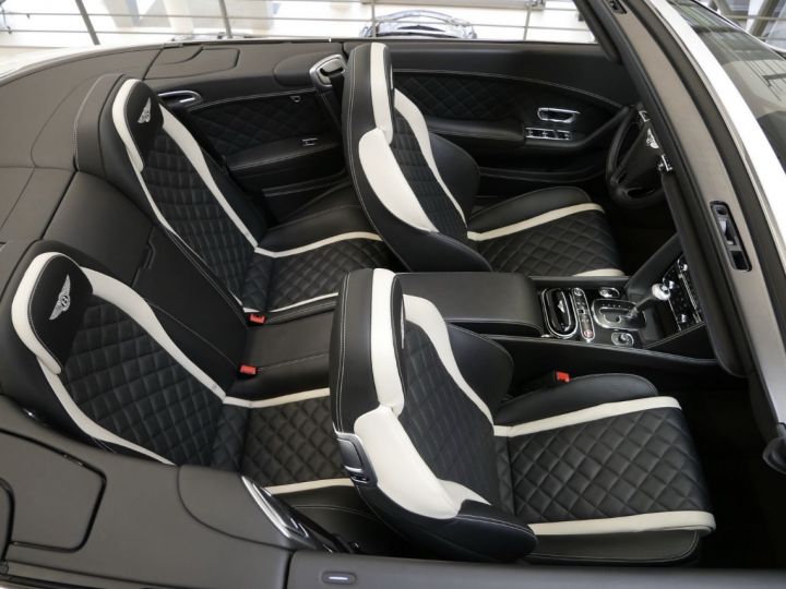 Bentley Continental GTC V8  - 15