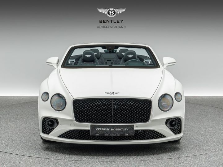 Bentley Continental GTC V8 4.0 S 549 BLACKLINE Mulliner B&O 1èreM Entretien Certified by Bentley, Blanc Glacier Sièges Massants Et Ventilés Garantie 12 Mois Prémium Blanc Glacier - 24