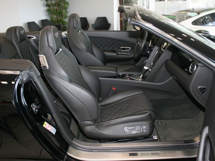 Bentley Continental GTC W12 6.0 635 GTC Speed /ACC/Massage / Sièges chauffants / Massants / Ventilation du siège / Garantie 12 mois Prémium Noire - 20