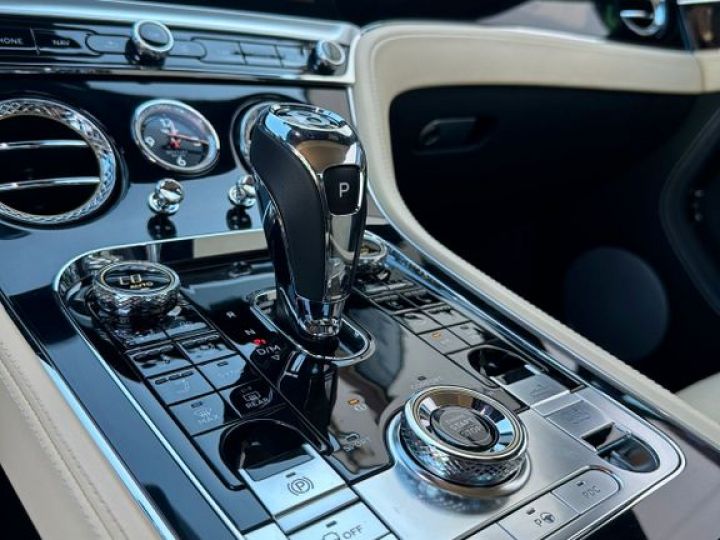 Bentley Continental GTC W12 6.0 635  Mulliner/ACC / Caméra 360° /Ventilation du siège / Garantie 12 mois Prémium Noire - 13