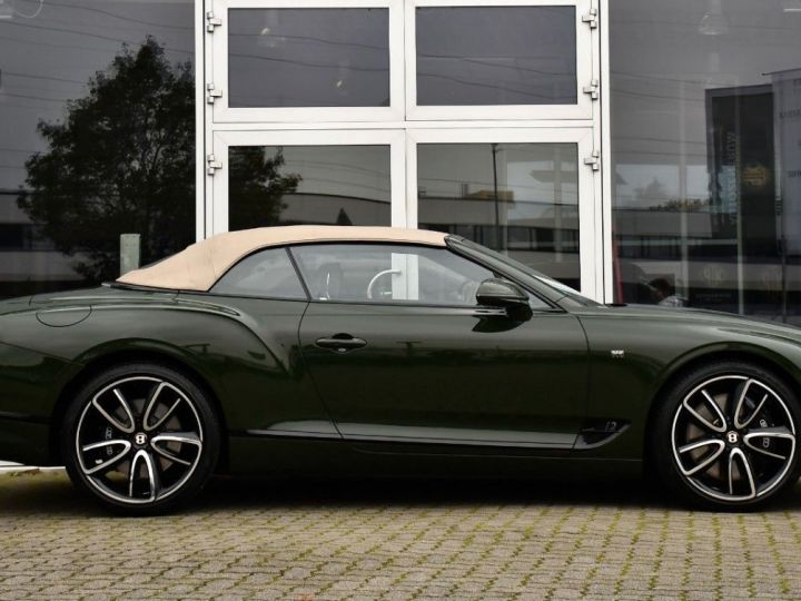 Bentley Continental GTC W12 First Edition 635ch Affichage tête haute Vision nocturne Garantie Vert foncé - 7