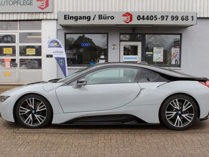 BMW i8 Coupé Pure Impulse caméra 360° affichage tête haute Harman Kardon Garantie 12 mois ARGENT IONIQUE - 11