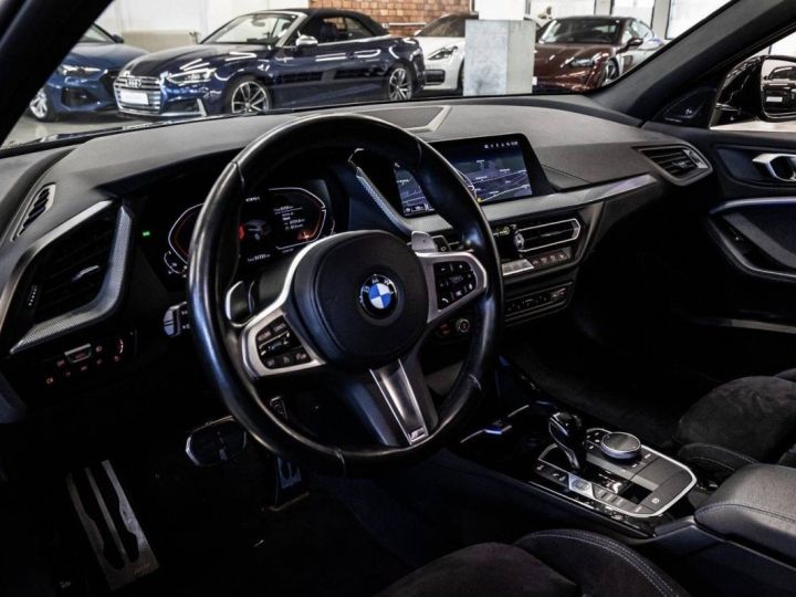 BMW M1 M135i xdrive ALL-BLACK/LED/M-SEATS/LIVE/H&K Noir - 12