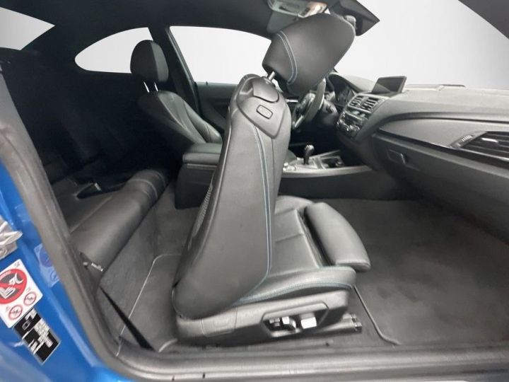 BMW M2 BMW M2 DKG 370 LONG BEACH BLUE METALLIC AKRAPOVIC CARBON M-PERFORMANCE HK GD GPS HK Garantie 12 mois Bleu - 14