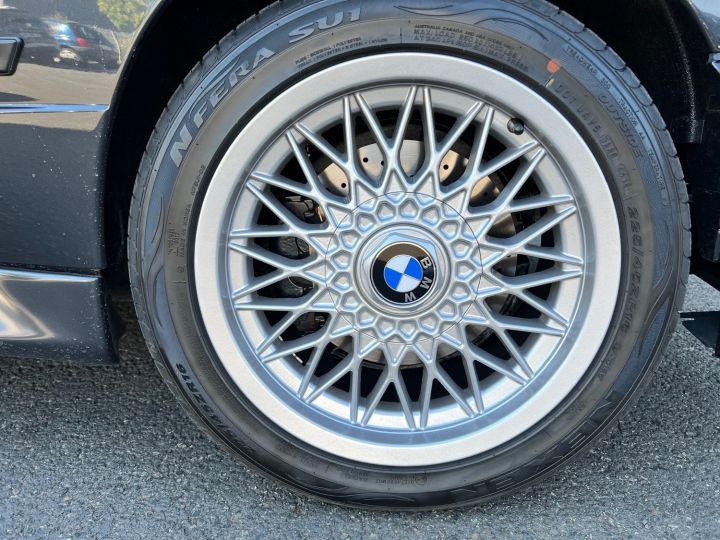 BMW M3 E30 Restaurée à Neuf Diamond - 5
