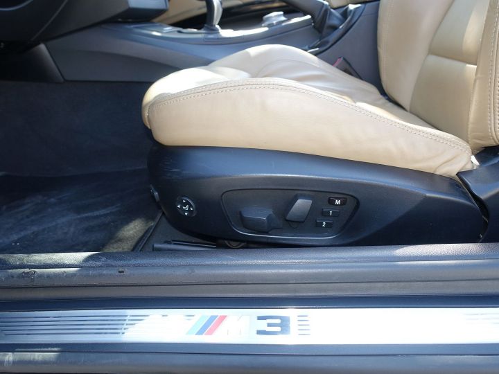 BMW M3 (E93M) 420CH DRIVELOGIC Noir - 15