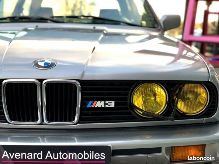 BMW M3 Série 3 E30 2.3 Gris - 4