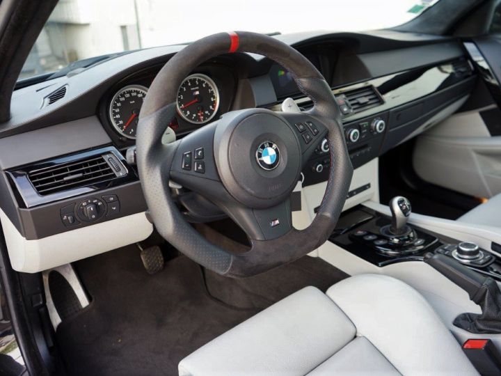 BMW M5 E60 V10 507 Ch SMG7 - Ttes Options - Parfait état - Coussinets De Bielles OK - Révisée 05/2023 - IDrive 2 - Garantie 12 Mois Noir - 13