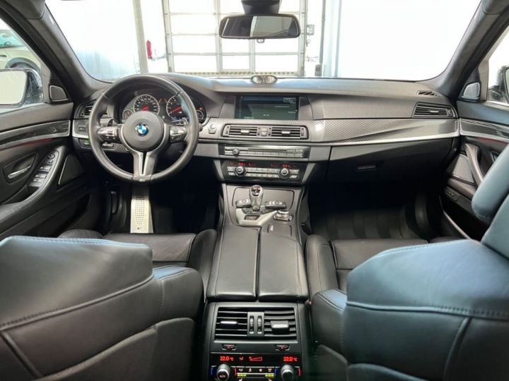 BMW M5 F10 560ch/ 1ère main/ Garantie 12 mois/  réseau BMW/ Caméra 360°/ Toit ouvrant Noir - 12
