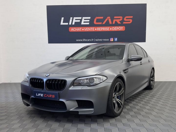 BMW M5 F10 560ch Frozen Grey 2014 2ème main entretien complet française kilométrage garantie GRIS - 1