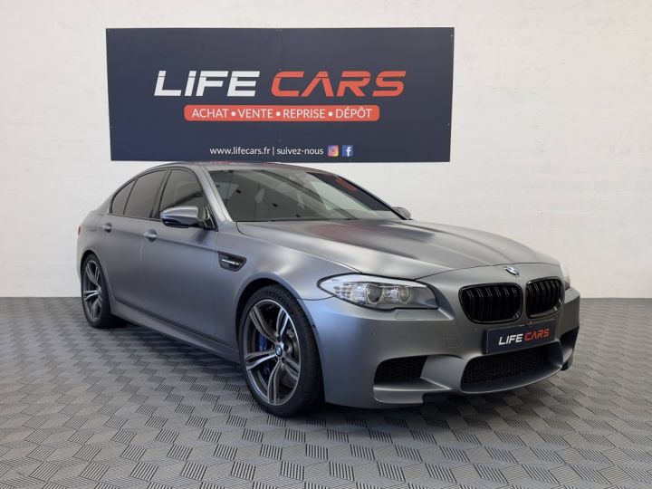 BMW M5 F10 560ch Frozen Grey 2014 2ème main entretien complet française kilométrage garantie GRIS - 4