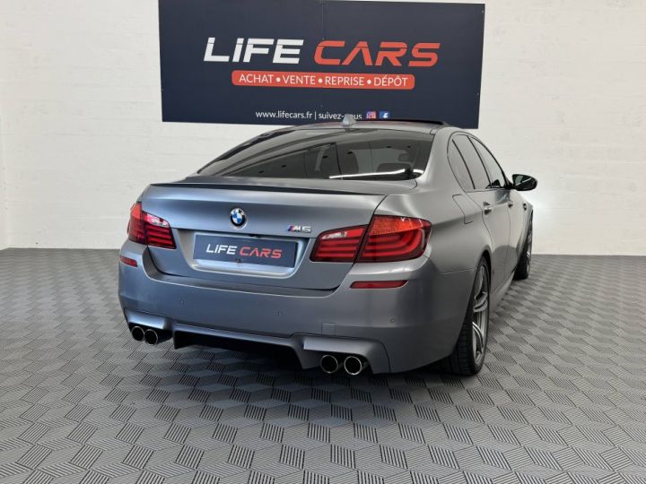 BMW M5 F10 560ch Frozen Grey 2014 2ème main entretien complet française kilométrage garantie GRIS - 9