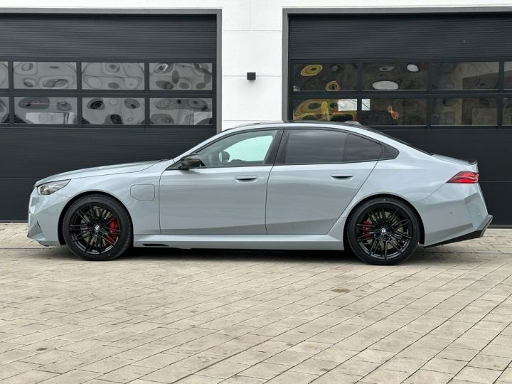 BMW M5 G90 V8 Bi-Turbo 4.4L Hybride 727cv GRIS BROOKLYN  Occasion - 15