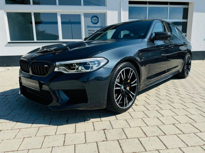 BMW M5 V8 4.4 L 600 DRIVERSPACKAGE X-Drive /CERAMIC/CARBON/ HEADUP / HARMAN / Garantie 12 mois Prémium Grise - 1