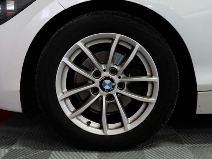 BMW Série 1 116D 116CH EFFICIENTDYNAMICS EDITION PREMIERE 5P Blanc - 11
