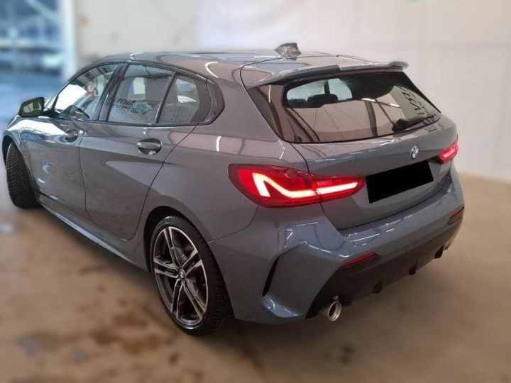 BMW Série 1 118i 140ch M Sport GRIS - 2