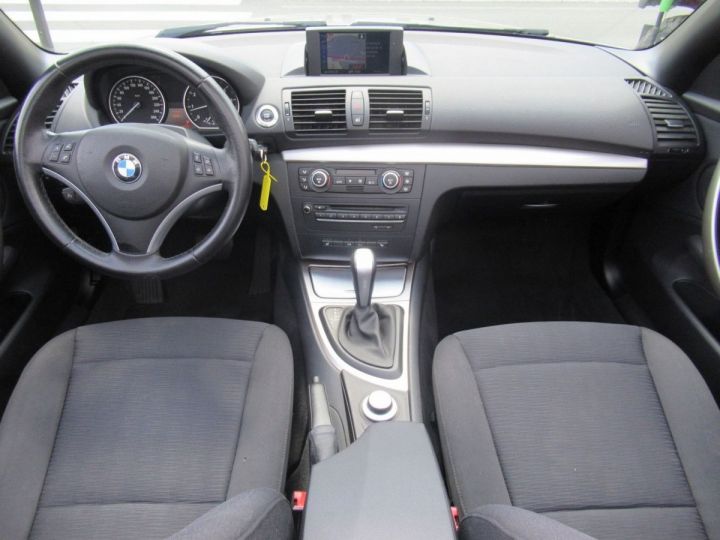BMW Série 1 (E88) 120I 170CH CONFORT Beige - 15