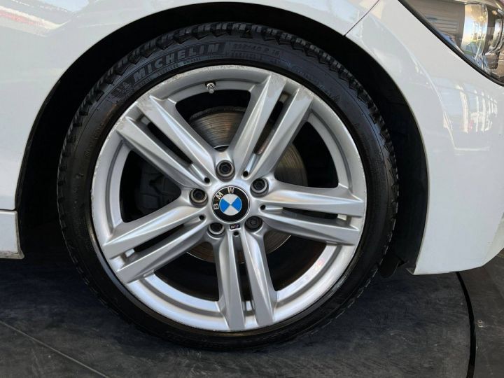 BMW Série 1 II (F21/20) 125d 218ch M Sport 5p BLANC - 35