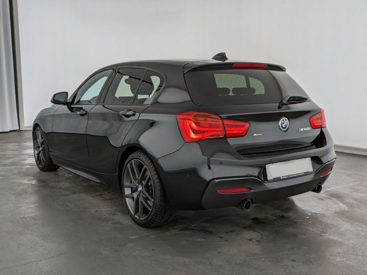 BMW Série 1 M140i XDrive M SPORT * LED * GPS * ALCANTARA * GARANTIE 12 MOIS Noir - 9