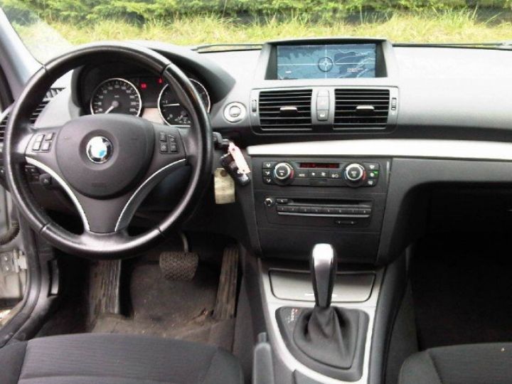 BMW Série 1 Série1 118Da 143cv e87 CONFORT 5p     Diesel GRIS METAL - 11