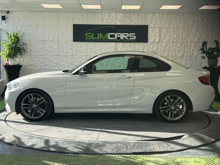 BMW Série 2 Coupe I (F22) 220d 190ch M Sport BLANC - 8