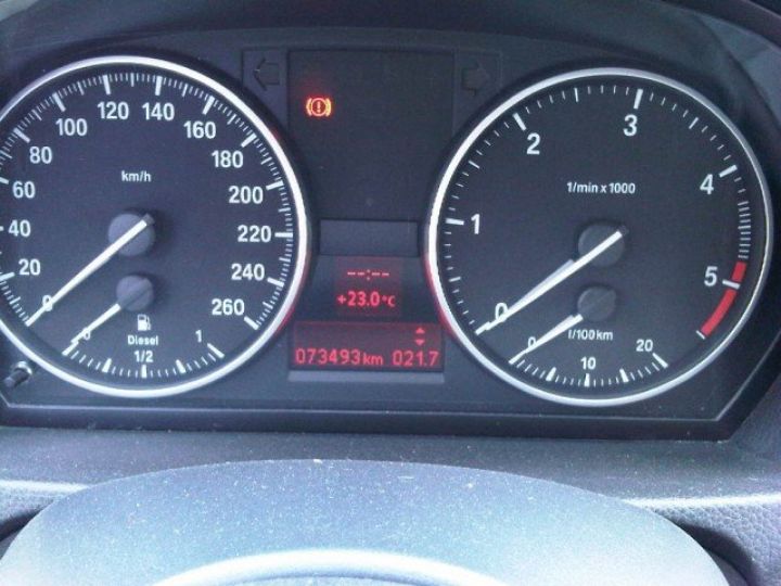 BMW Série 3 318 D 143CV TOURING LUXE GPS     Diesel BLEU MONACO - 11