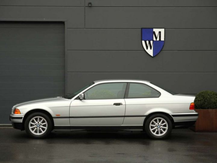 BMW Série 3 320 320i Low Mileage Original condition Argent - 3