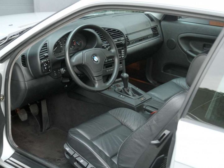 BMW Série 3 320 320i Low Mileage Original condition Argent - 15