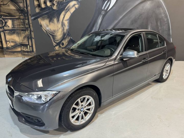 BMW Série 3 320d 190ch Lounge BVA8 Toit Ouvrant Gris Clair - 2