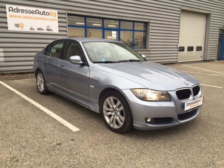 BMW Série 3 320D (E90) XDRIVE LUXE 177CV 4P      Diesel BLEU GRIS METAL - 1