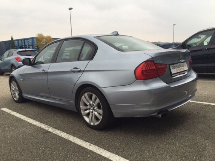 BMW Série 3 320D (E90) XDRIVE LUXE 177CV 4P      Diesel BLEU GRIS METAL - 14