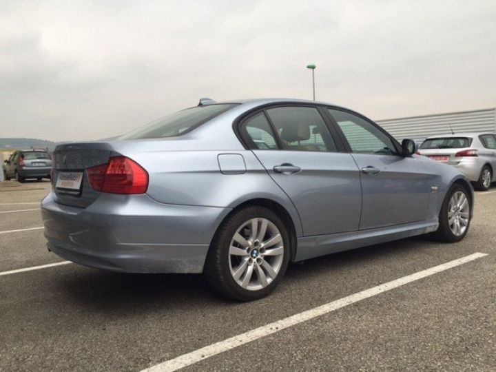 BMW Série 3 320D (E90) XDRIVE LUXE 177CV 4P      Diesel BLEU GRIS METAL - 17