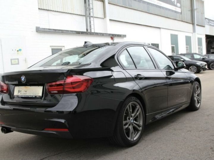 BMW Série 3 320d Pack M Noir - 3