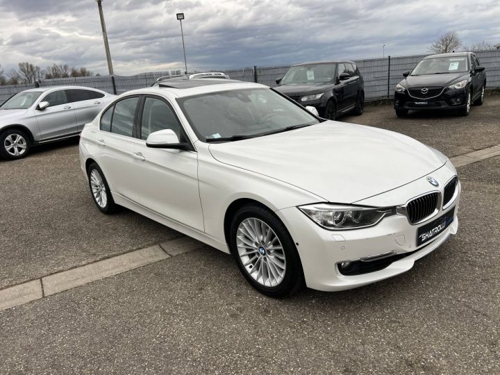 BMW Série 3 320iA 2.0 xDrive 184ch Luxury BVA Cuir Camera GPS 99,000Kms BLANC - 2