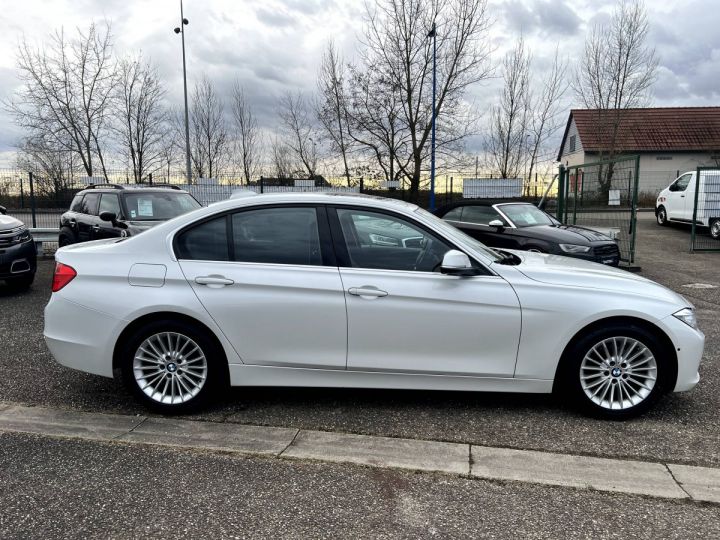 BMW Série 3 320iA 2.0 xDrive 184ch Luxury BVA Cuir Camera GPS 99,000Kms BLANC - 8