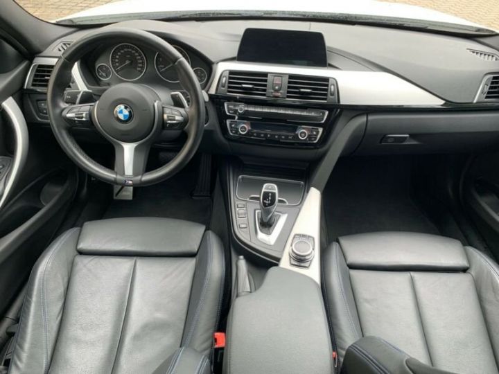BMW Série 3 320iA Pack M Blanc - 8