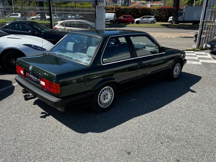 BMW Série 3 325 i COUPE E30 BOITE AUTO ETAT IRREPROCHABLE EME MAIN Vert - 2