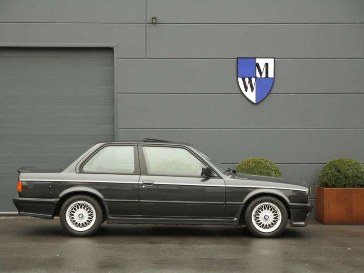 BMW Série 3 325 M-Tech I M-Technic Noir - 4