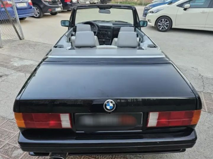 BMW Série 3 325i cabrio noir - 5