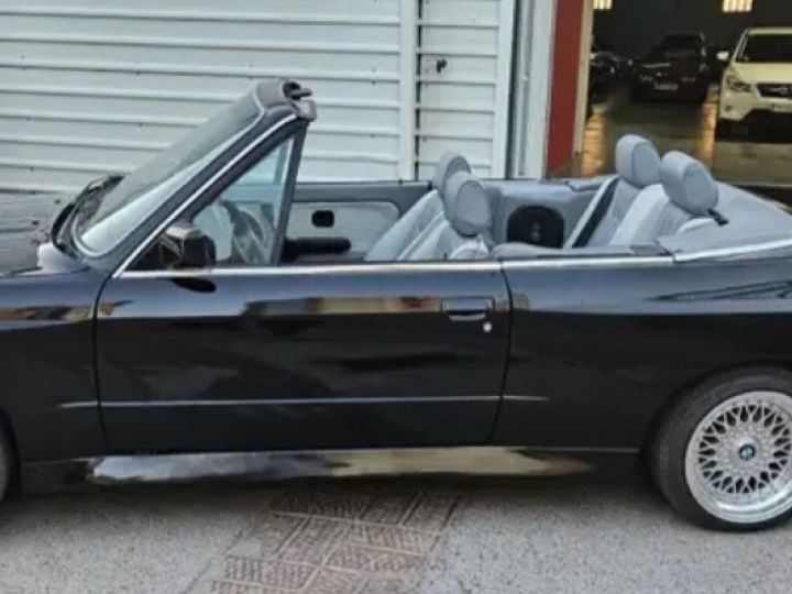 BMW Série 3 325i cabrio noir - 6