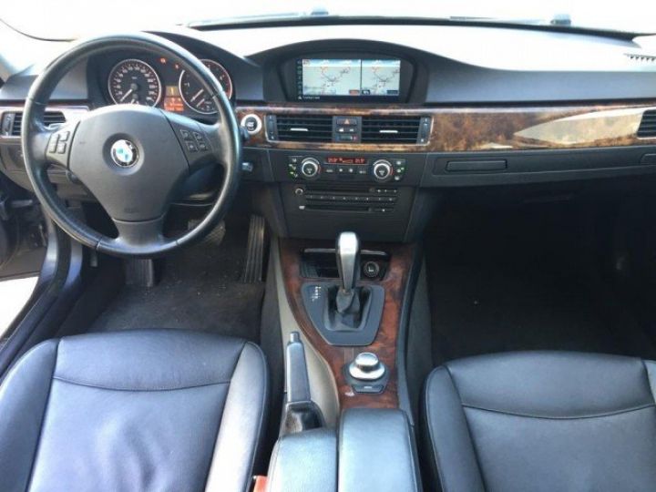 BMW Série 3 330 DA LUXE 231CV BVA 4P     Diesel GRIS METAL - 13