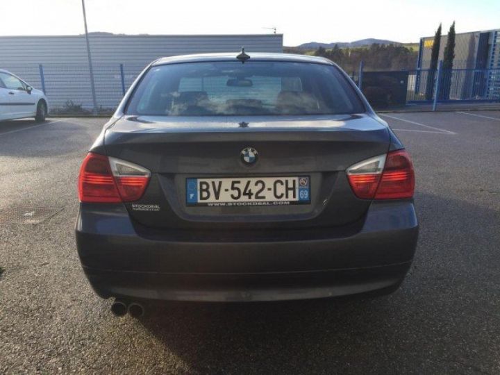 BMW Série 3 330 DA LUXE 231CV BVA 4P     Diesel GRIS METAL - 16