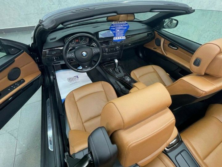 BMW Série 3 330d A  245 Cabriolet luxe Gris daytona métal - 7